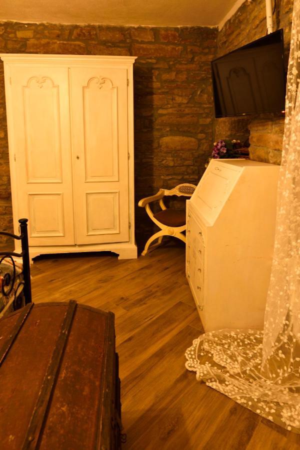 Готель Il Borgo Del Castello Cremolino Екстер'єр фото